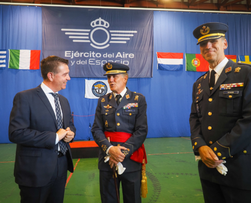 Santi Caba&ntilde;ero asiste a la toma de posesi&oacute;n del nuevo Coronel Jefe del TLP, reafirmando el compromiso de la Diputaci&oacute;n de Albacete con este pro ...