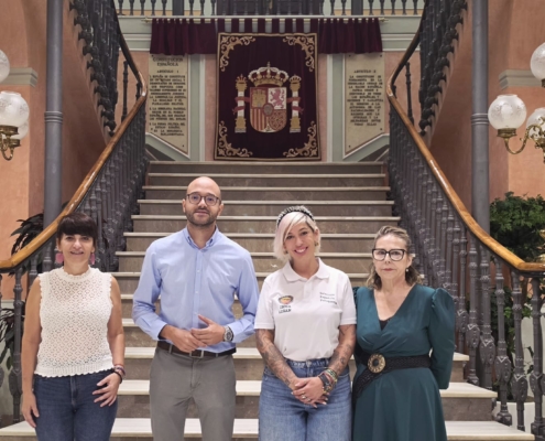 La Diputaci&oacute;n de Albacete renueva su apoyo a Inma Li&ntilde;&aacute;n ante un Mundial al que la estilista albacete&ntilde;a llega como referente internacional