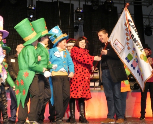 Cabañero alaba el "gran potencial turístico" del Carnaval de Villarrobledo