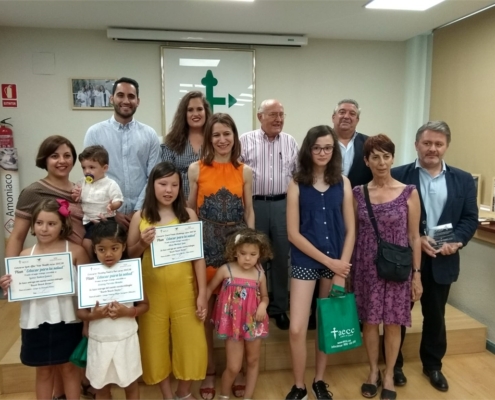 La AECC  entrega los premios “Educar para la Salud” a los alumnos ganadores de los programas bilingües