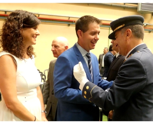 El presidente de la Diputación de Albacete, Santiago Cabañero, asiste al relevo de mando al frente del TLP