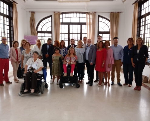 La diputada de Igualdad, Nieves García, felicita al Instituto de la Mujer de C-LM por la ‘Mención Selene’ recibida de manos de la Asociación Luna