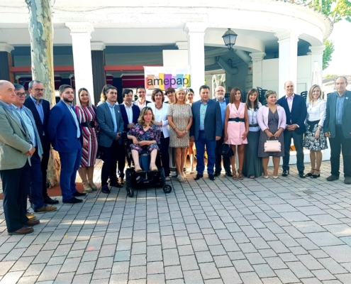 Santiago Cabañero felicita a las mujeres empresarias de la provincia durante el IV Desayuno de Feria de AMEPAP