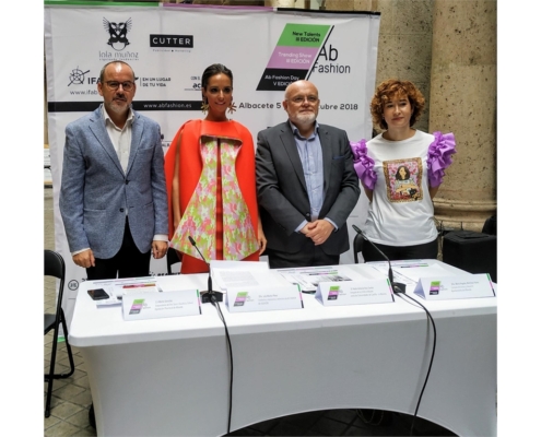 Alberto González reitera el apoyo de la Diputación  al “gran evento de la moda de nuestra región”