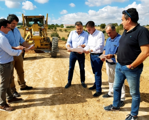 La Diputaci&oacute;n mejora m&aacute;s de 3.600 metros de caminos rurales en San Pedro en el marco del Convenio suscrito con la Consejer&iacute;a de Agricultura