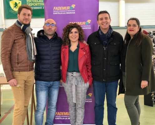 Cabañero subraya el papel de la mujer y de la juventud para fijar población en el medio rural durante su visita a la feria ‘Tierra de Emprendedoras