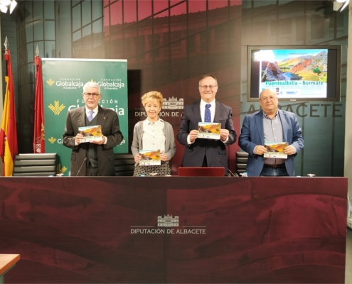 La sala de prensa de Diputaci&oacute;n acoge la presentaci&oacute;n de la programaci&oacute;n Cultural de Primavera de Fuentealbilla, cita que comprende 21 espect&aacute; ...
