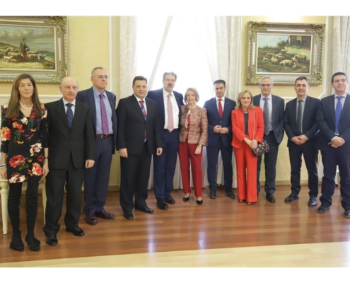 Cabañero acompaña a José Francisco Roldán en el multitudinario homenaje que amigos y compañeros le han brindado con motivo de su jubilación