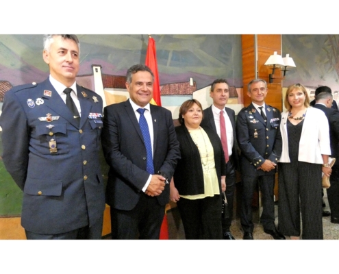 Amparo Torres y Pilar Sierra reiteran el apoyo de la Diputaci&oacute;n a la Base A&eacute;rea en el Relevo de Mando que &eacute;sta ha vivido este viernes