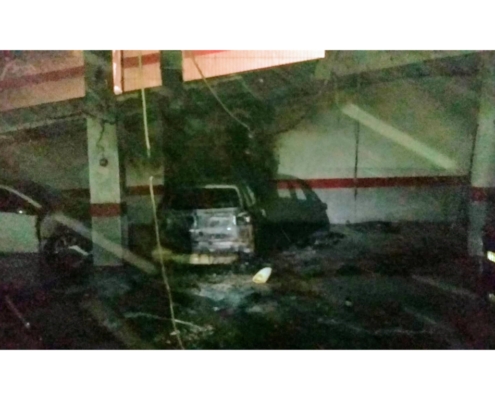 Tres dotaciones del SEPEI del Parque de Almansa intervienen en la extinci&oacute;n de un incendio desatado en un garaje de Caudete