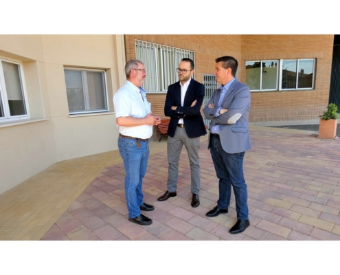 La Diputaci&oacute;n recepciona un nuevo cami&oacute;n multiusos habilitado para trabajos quitaneves y de transporte de cuba de agua y otro tipo de contenedores