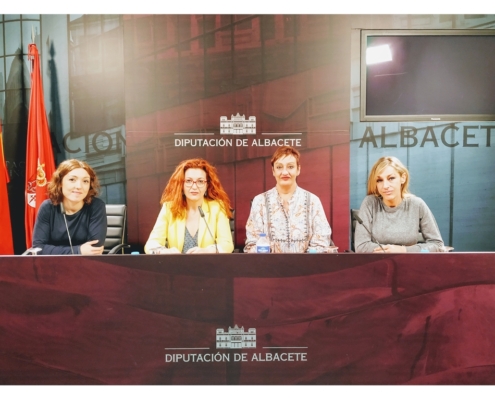 Garc&iacute;a compromete el apoyo de la Diputaci&oacute;n a AMAC  por tratarse de una asociaci&oacute;n fundamental que ha conseguido trasladar un mensaje de espe ...
